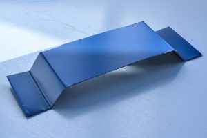 Особенности фасонных элементов для сэндвич-панелей: функциональность и эстетика